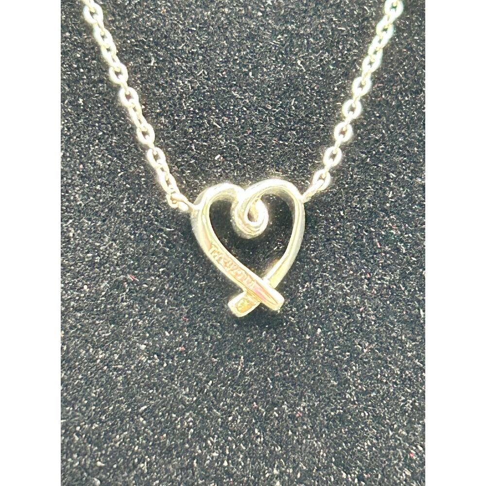 925 Sterling Silver Interlocking Ribbon Pendant Necklace 18-Inch